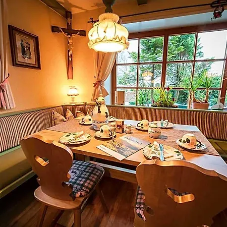 Hotel Garni Traunbachhaeusl 3*